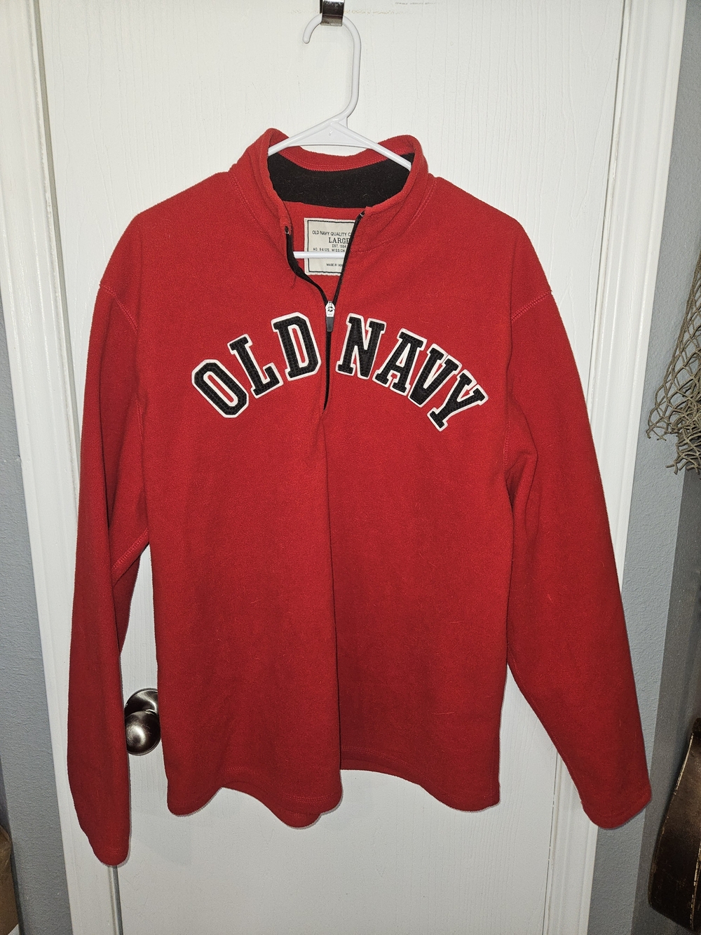 Old Navy Men’s Red Quarter-Zip Fleece Pullover